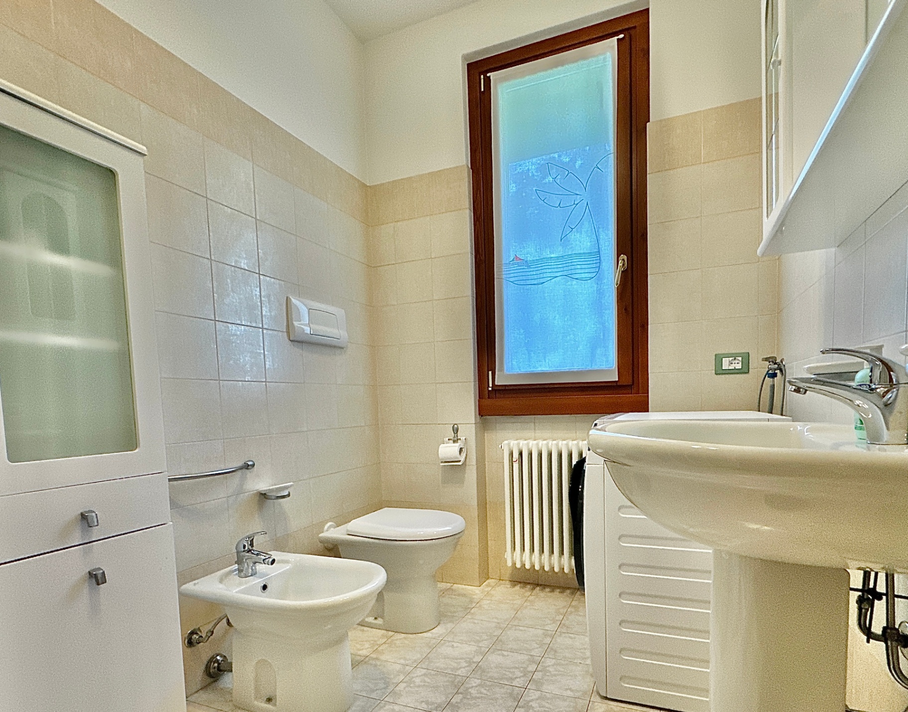 Bagno luminoso di Casa Aria